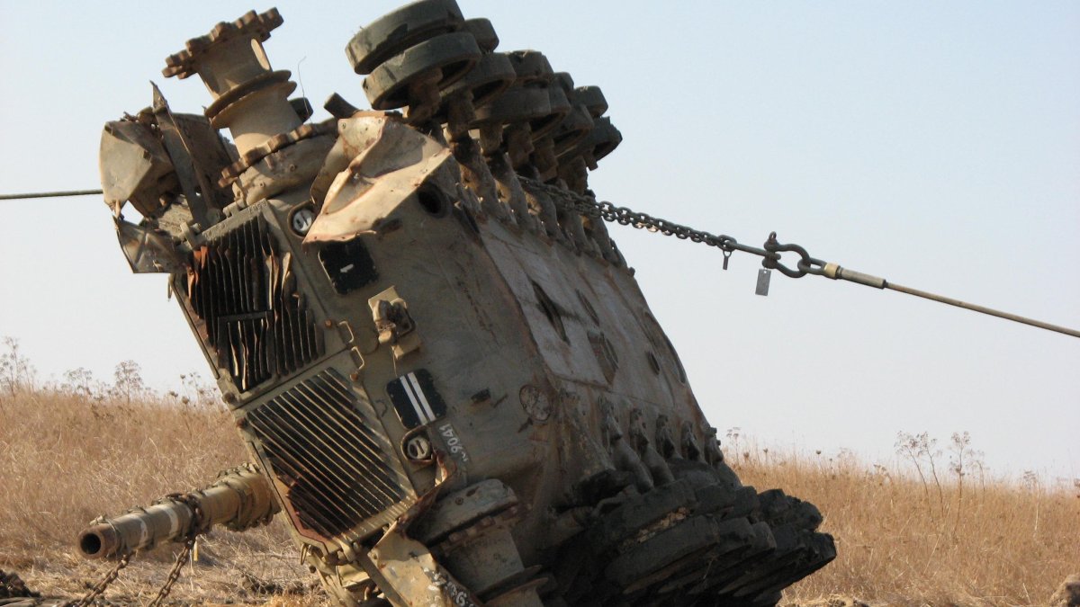 Перевернутый БТР