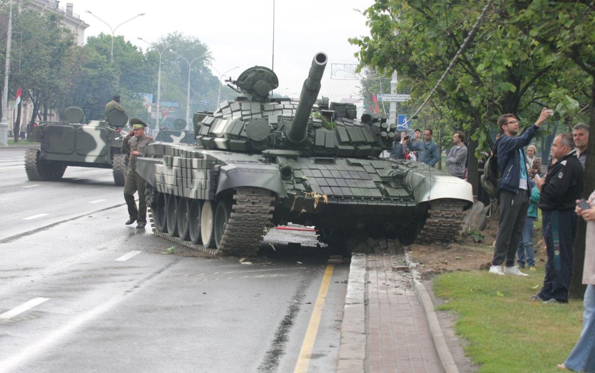 Танк т 72 парад