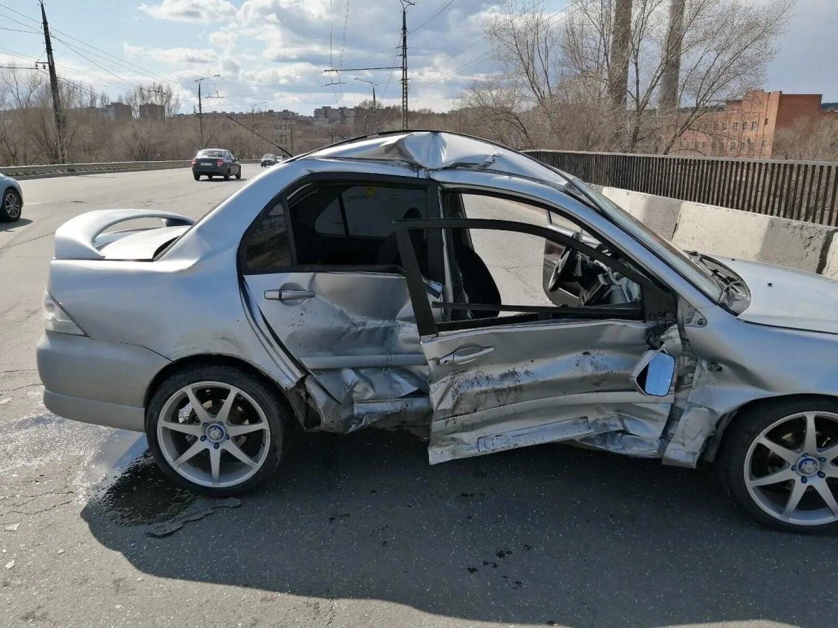 Авария Митсубиси Лансер 9