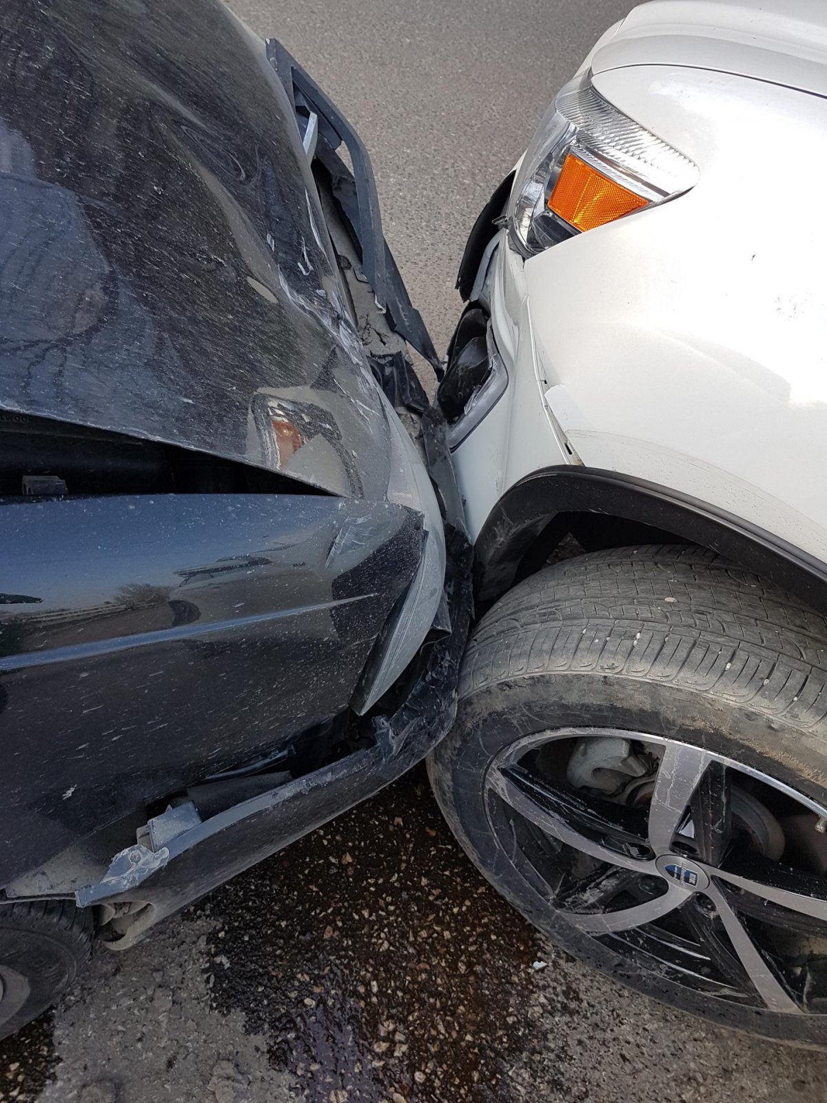 Разбитая Митсубиси АСХ