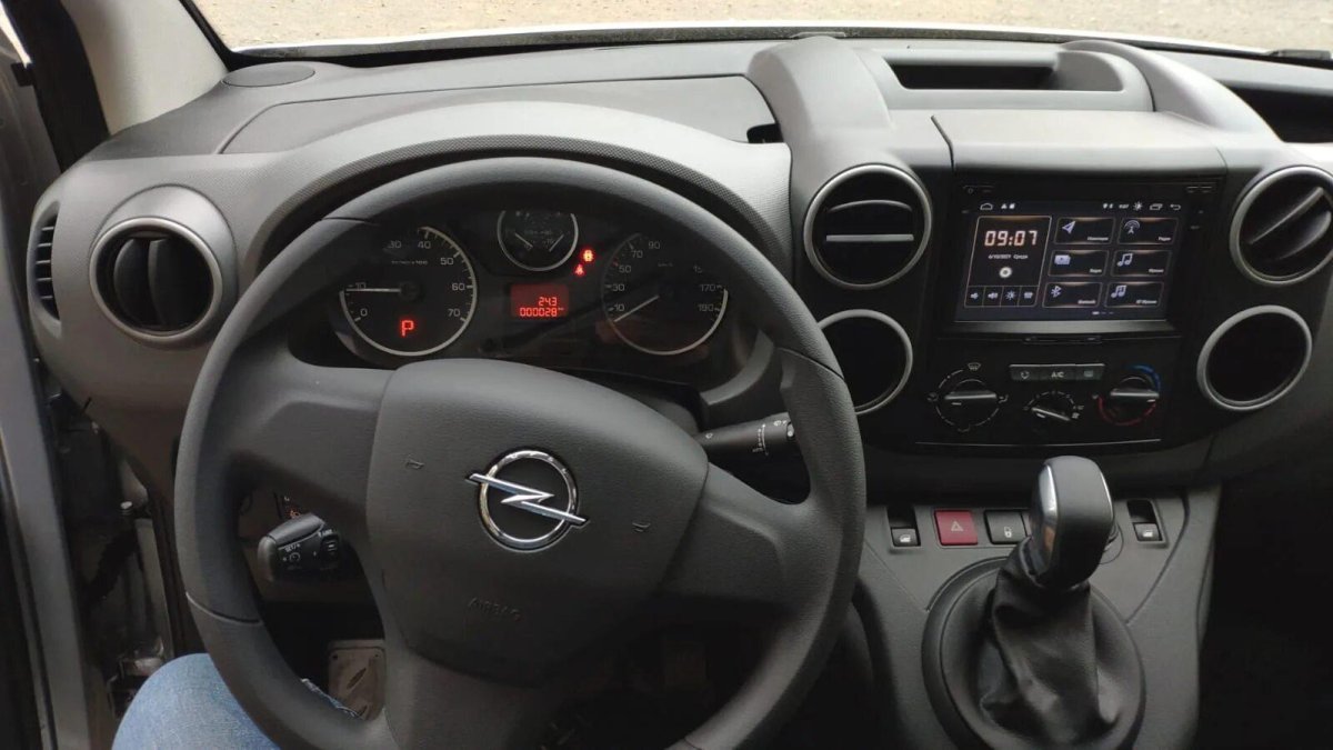 Опель комбо лайф 2021 г грузоподьем. 350-400кг