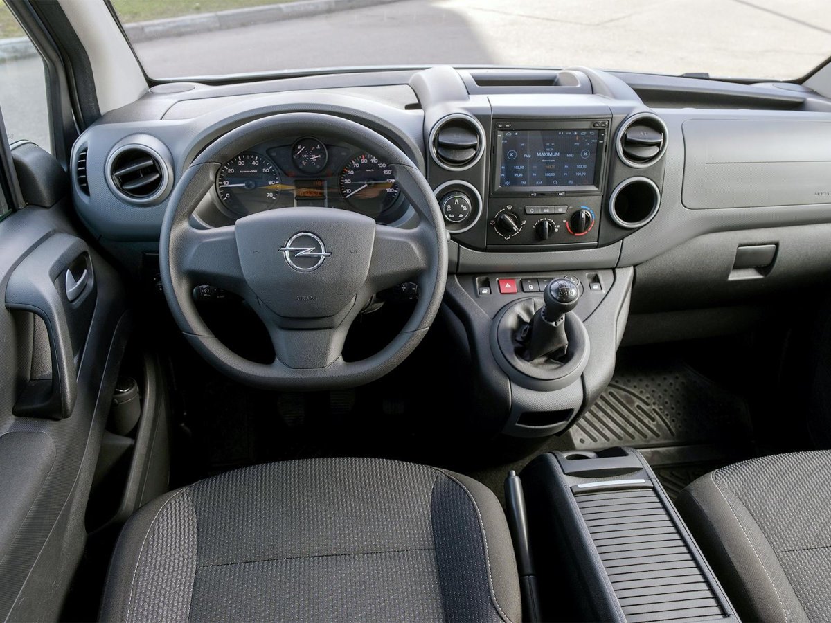 Opel Combo Life салон