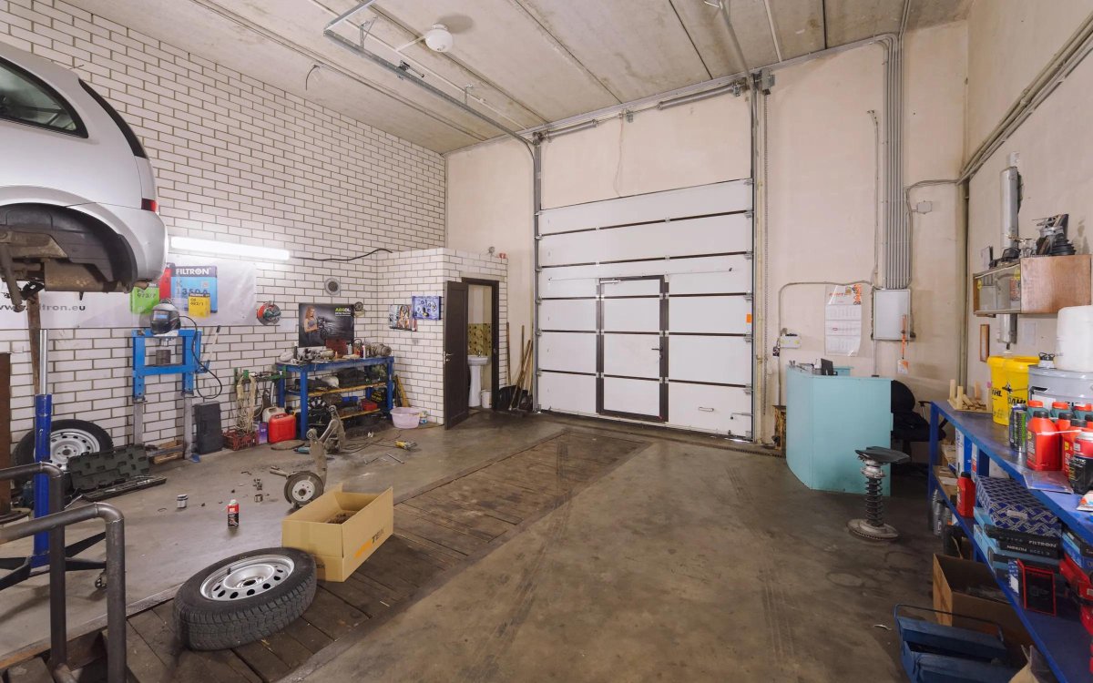 Гаражная автомастерская