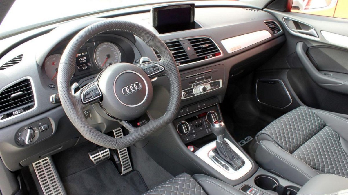 Audi q3 салон