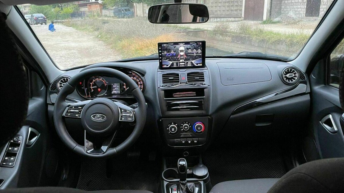 Лада Гранта лифтбек 2022 салон