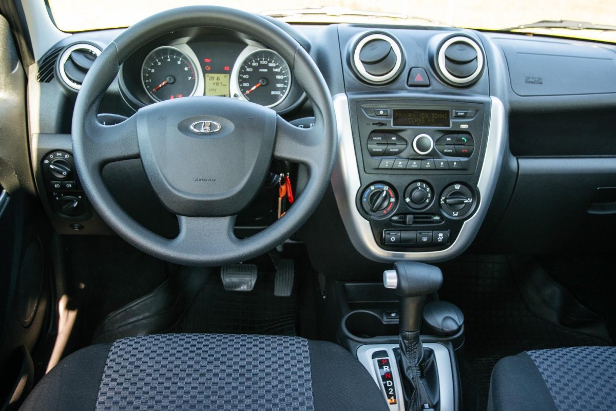 Лада Гранта Люкс 2010