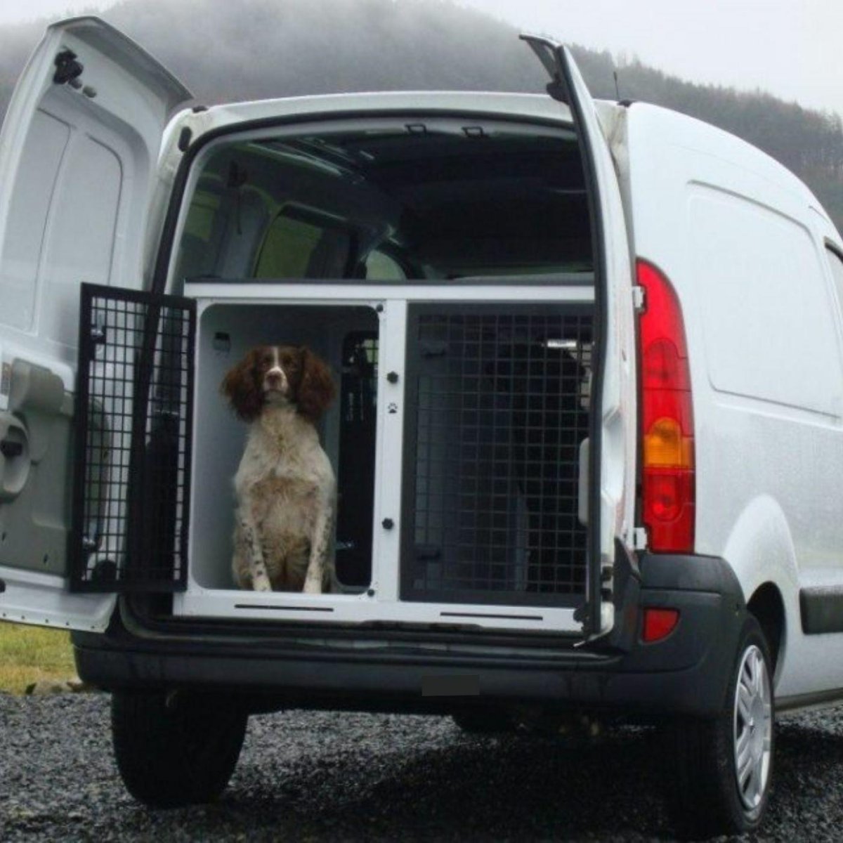 Фургон для перевозки собак