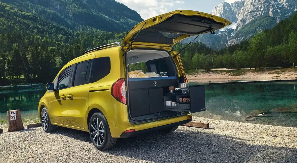 Мерседес Бенц Citan Tourer 2018 сзади