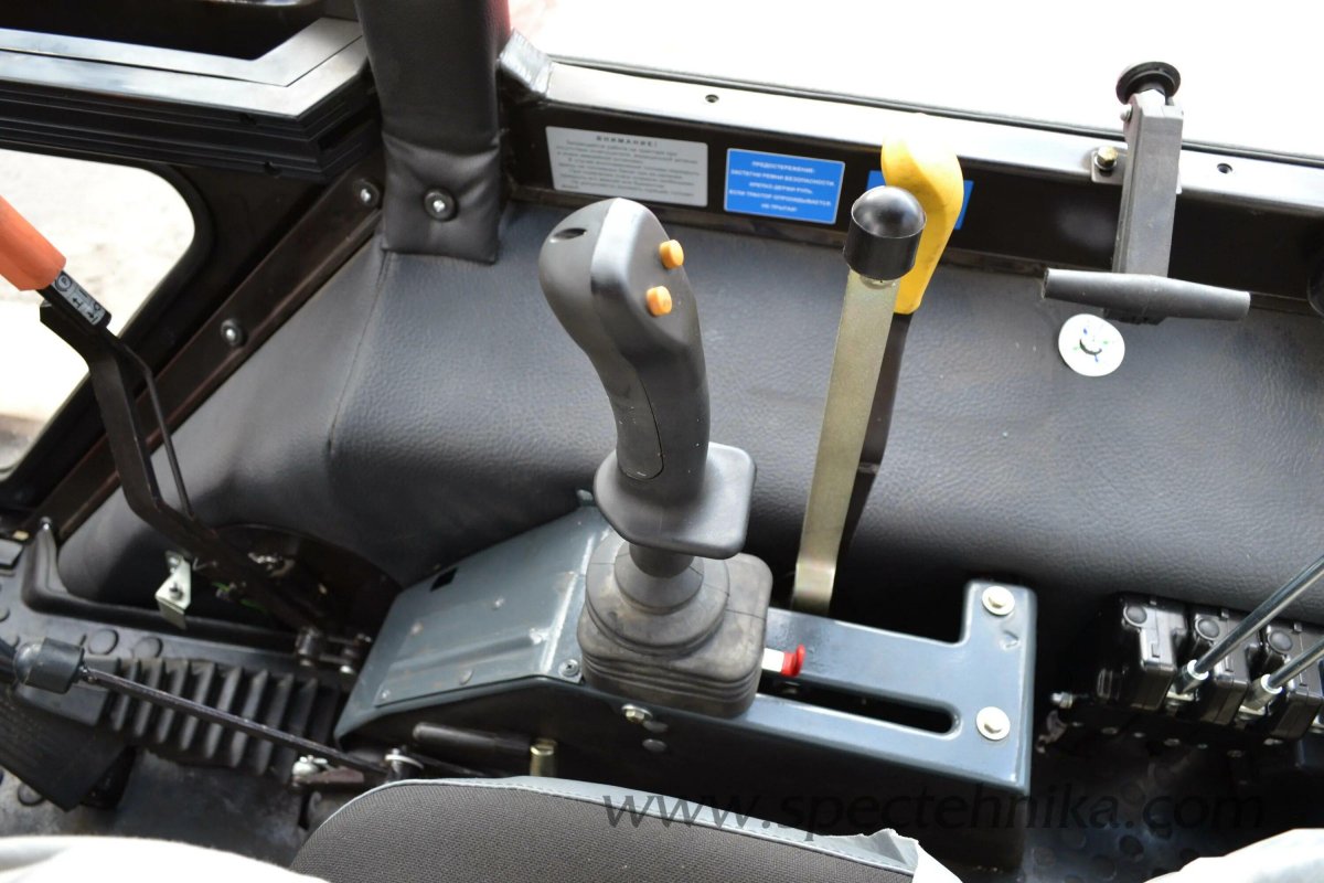 Рычаг управления погрузчика МТЗ 82.1