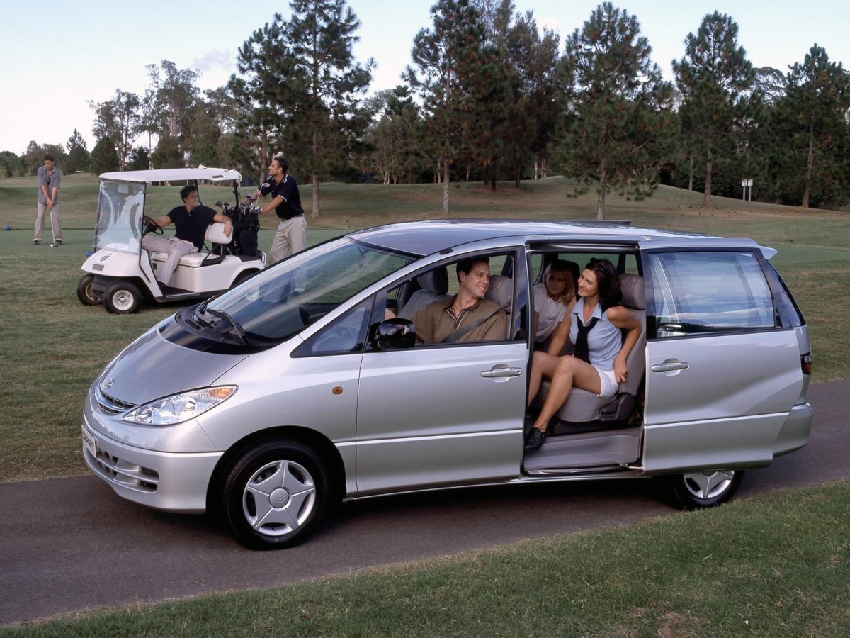 Тойота Превия 2000