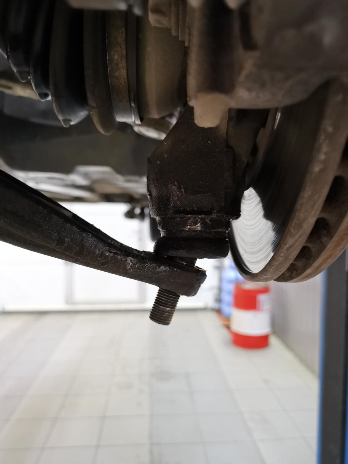 Передняя подвеска Пежо 408