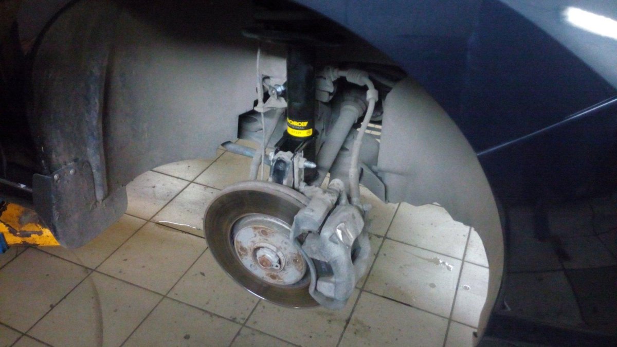 Передняя подвеска Пежо 308