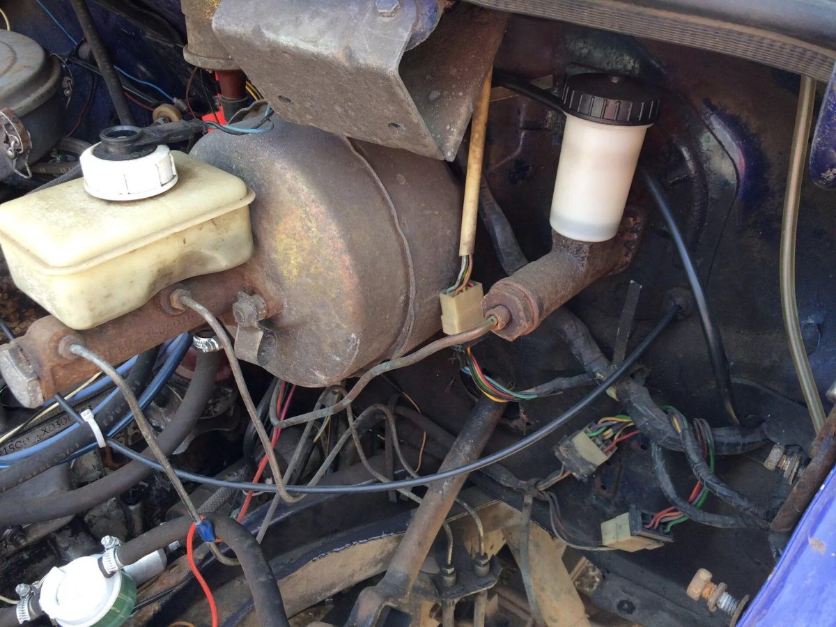 Вакуумник на сцепление Газель 3302