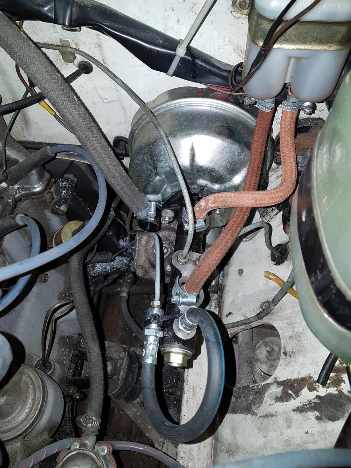 Вакуумный усилитель ВАЗ 2101