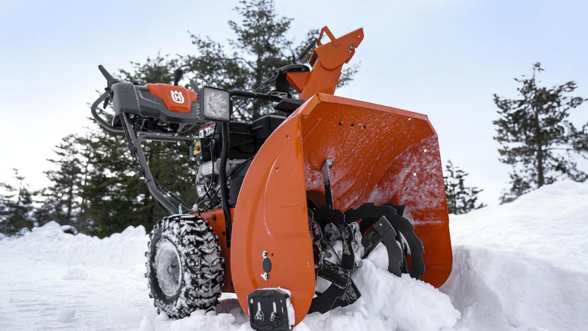 Снегоуборщик Husqvarna st224