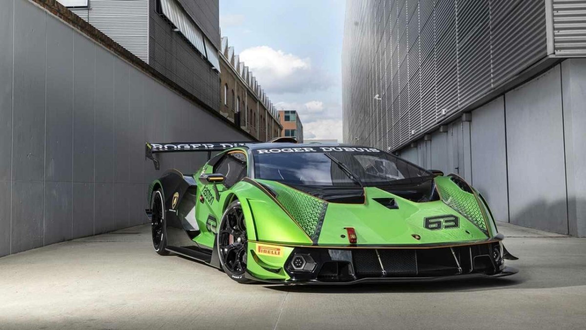 Ламборгини Эссенза scv12