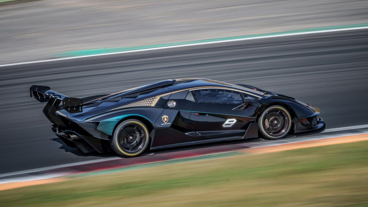 Ламборгини scv12