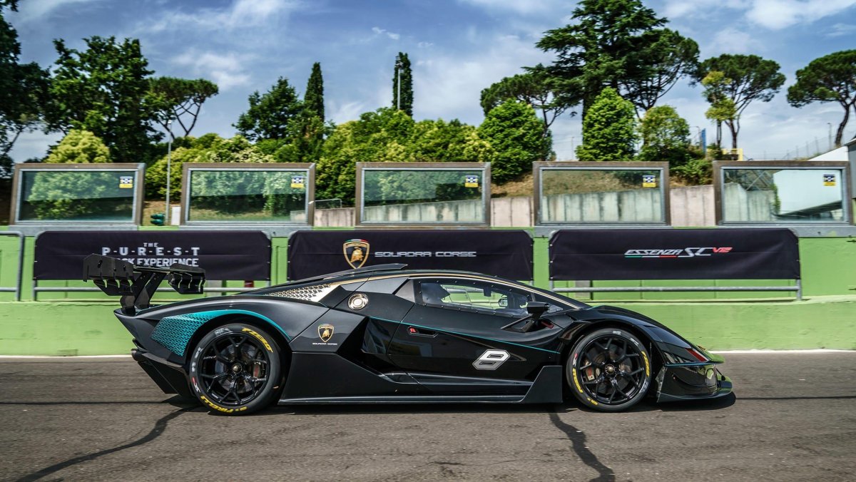 Ламборгини scv12