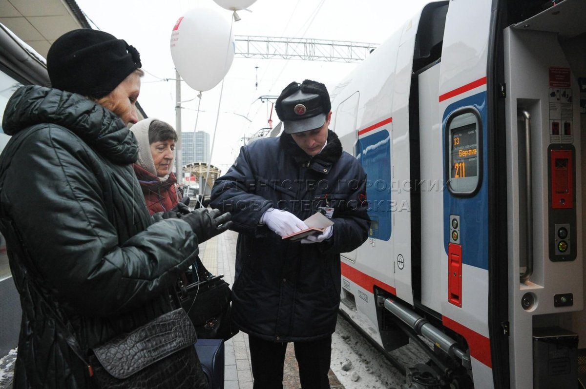 Проводницы поезда Стриж