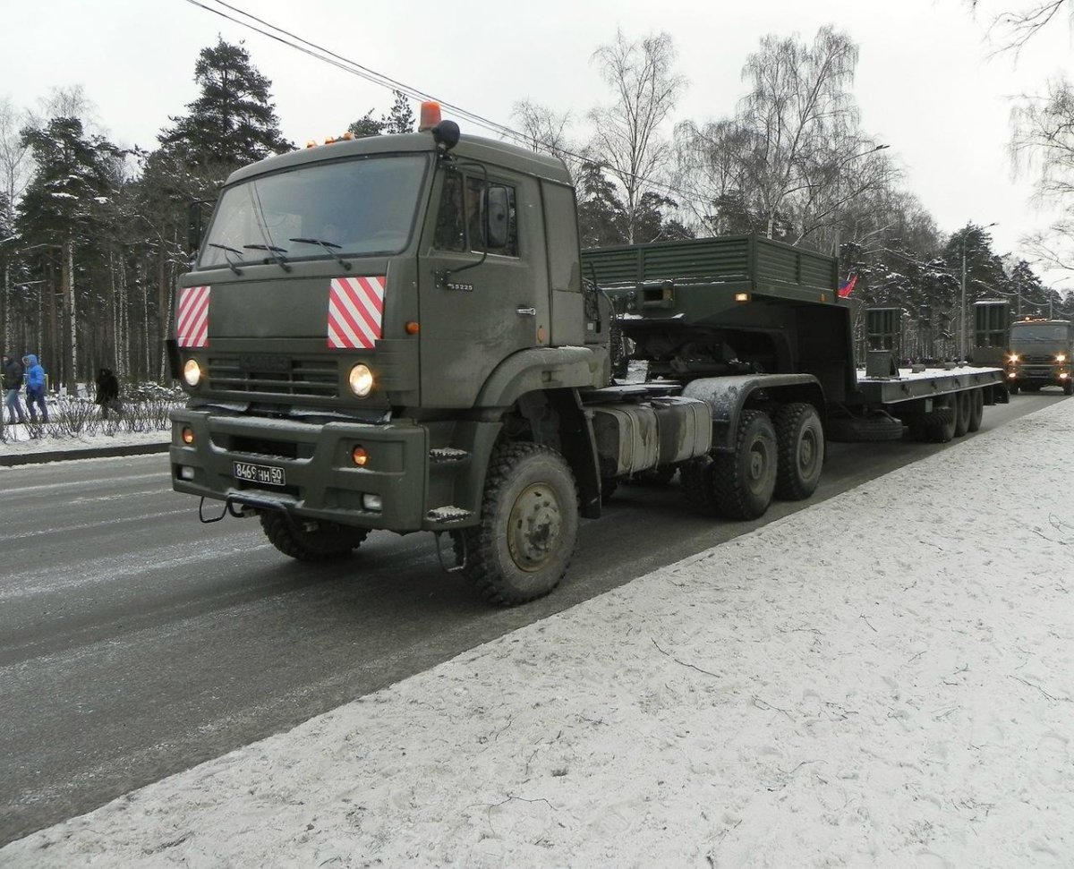 Военный трал КАМАЗ 65225