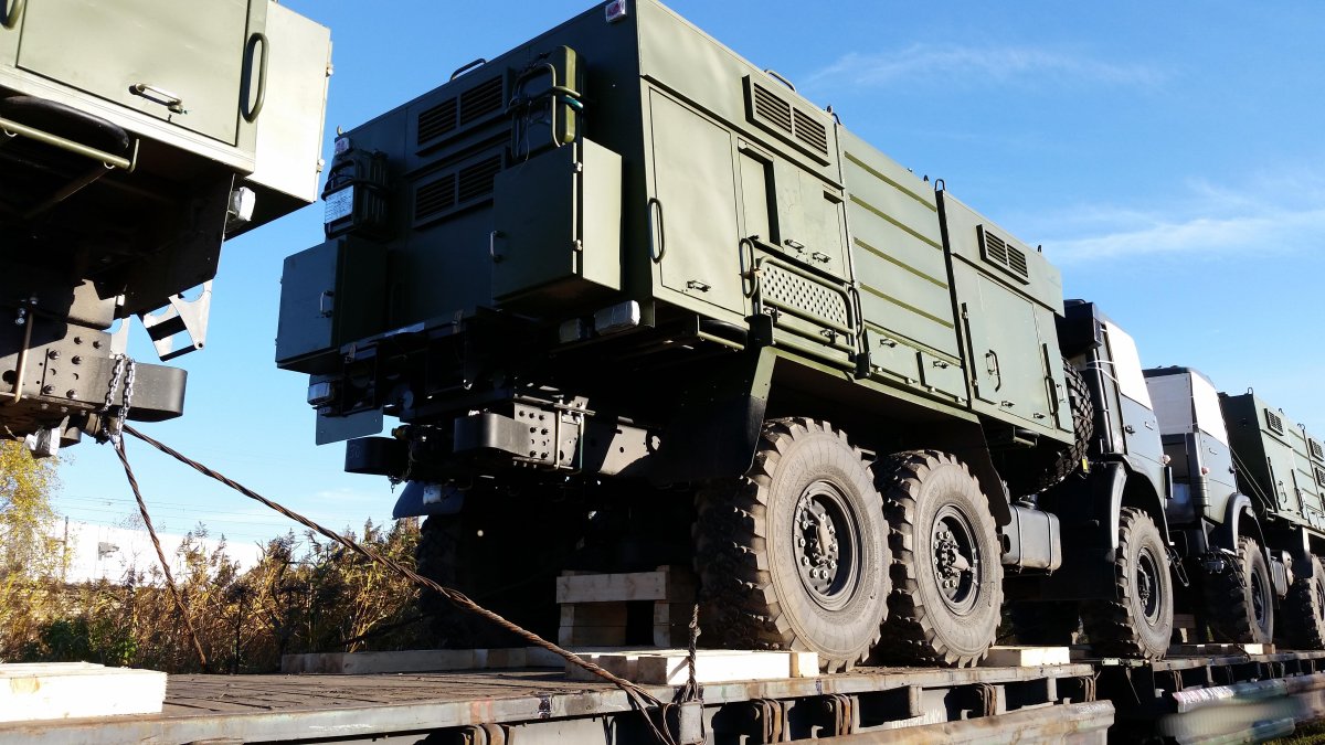 Военный КАМАЗ для перевозки 200