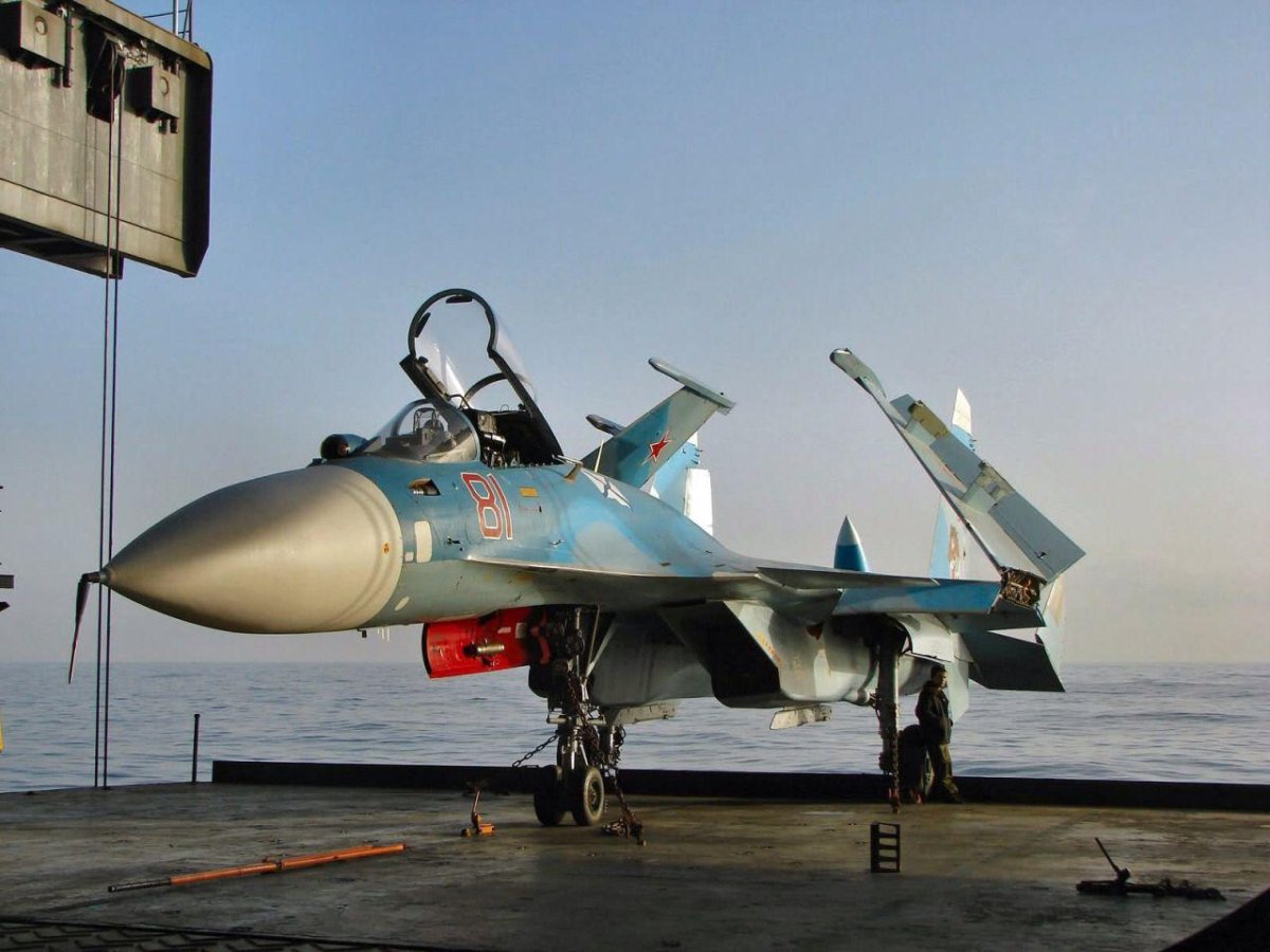 Су-33 истребитель