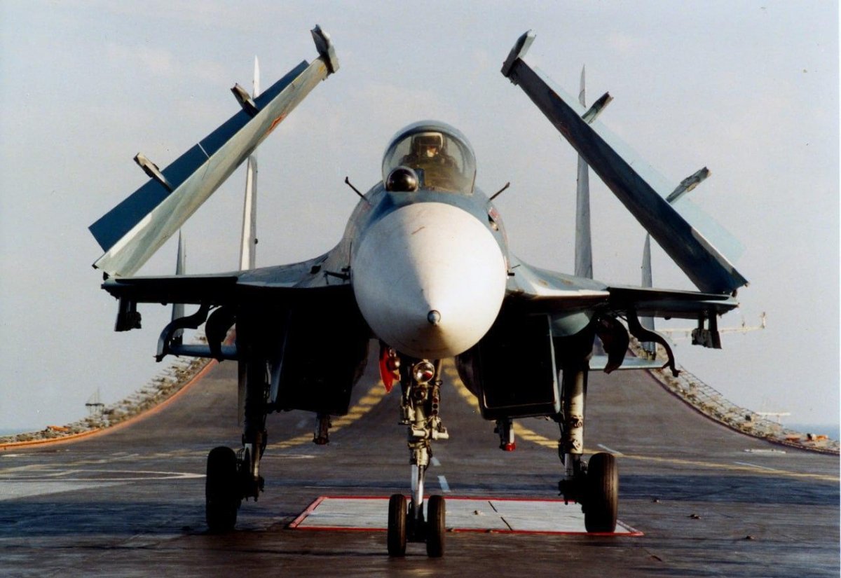 Су-33 истребитель