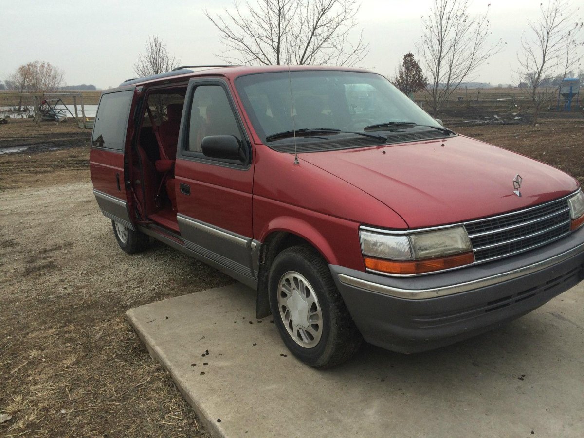 Плимут Вояджер 1993