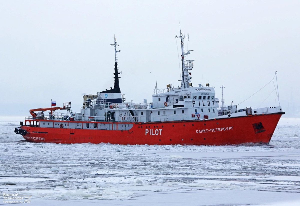 Лоцманское судно Санкт-Петербург