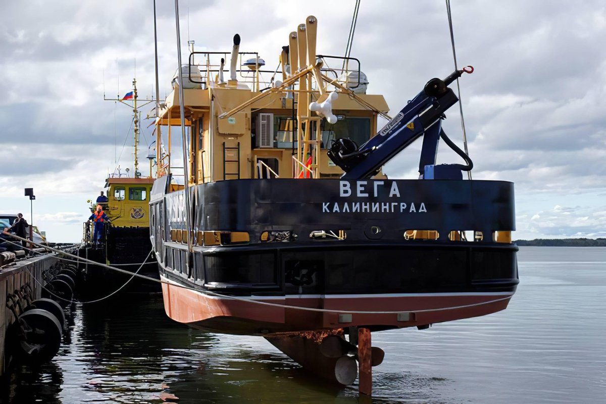 Лоцмейстерское судно Вега