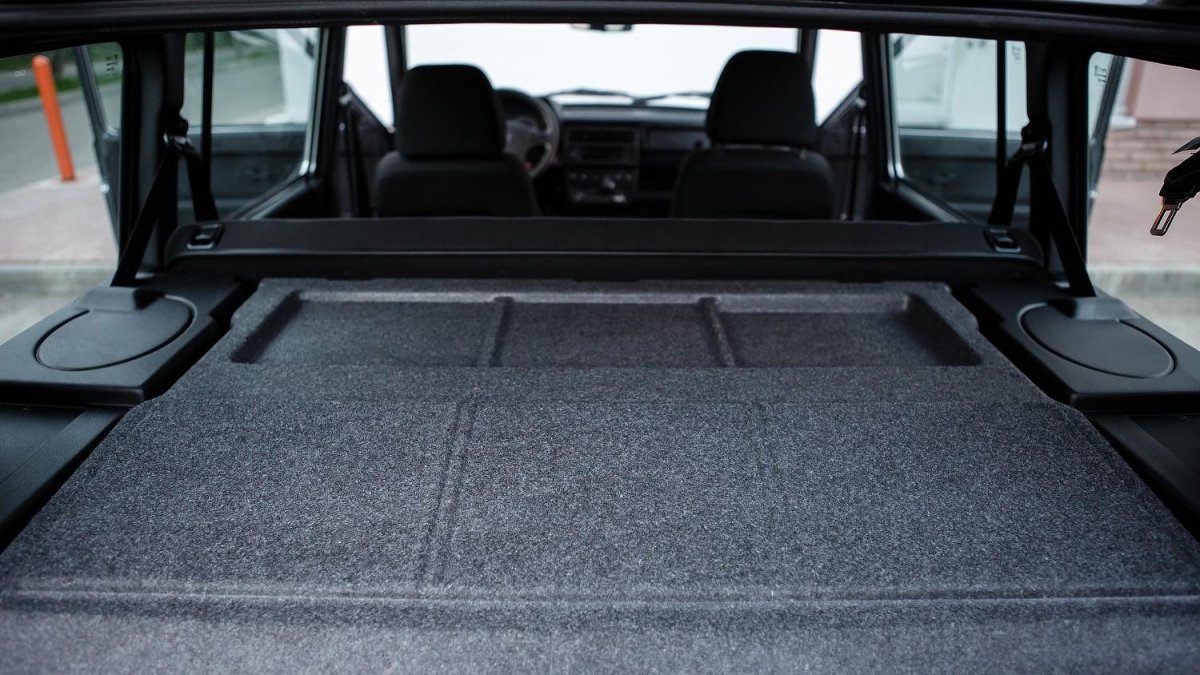 Полка багажника Нива 2131