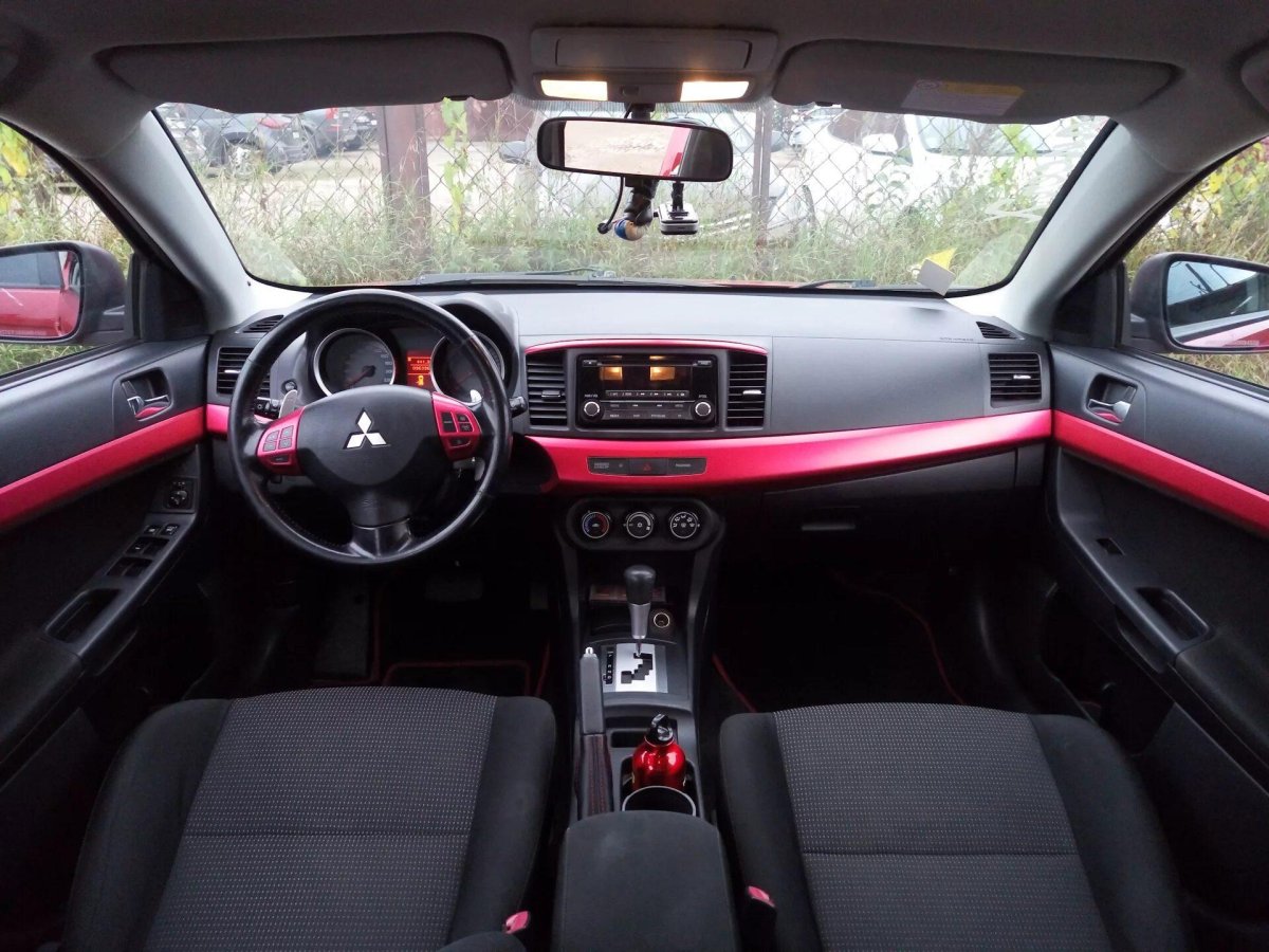 Ланцер 10 салон