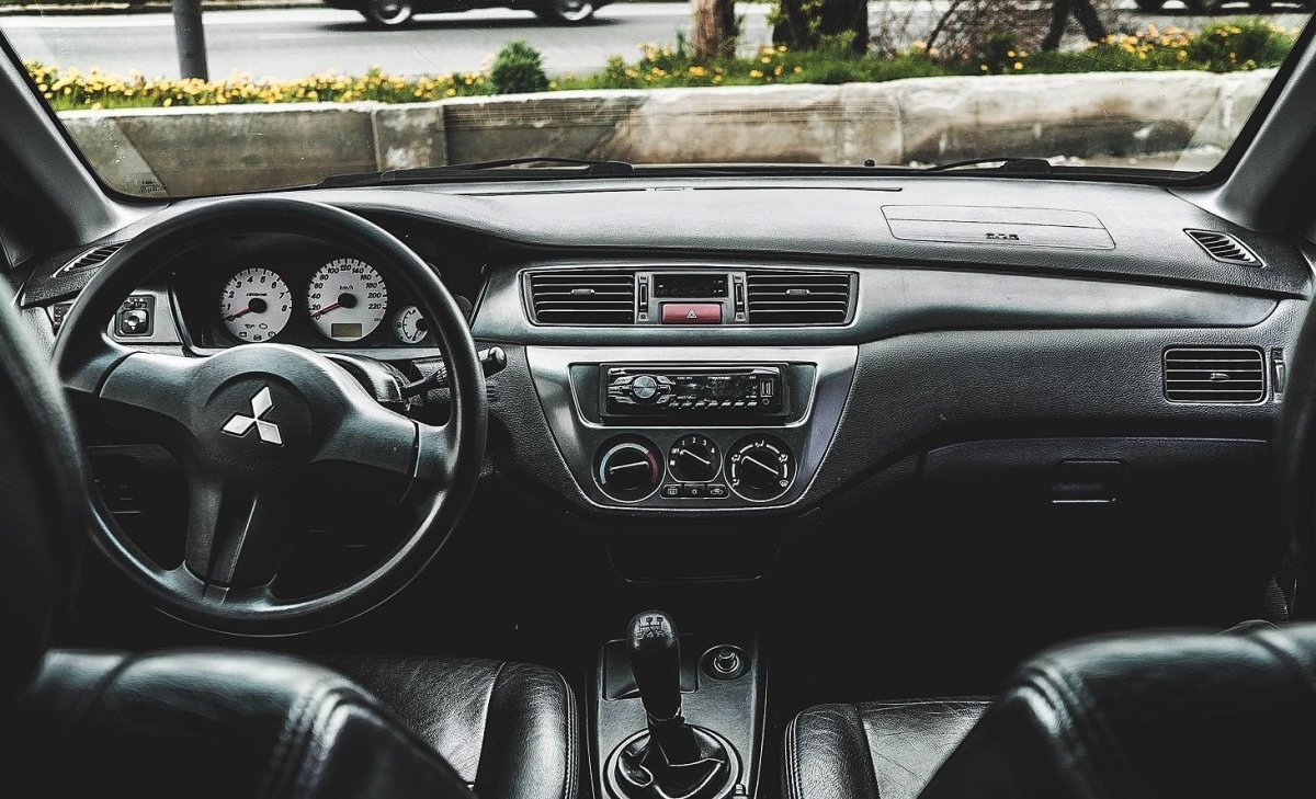 Ланцер 9 салон