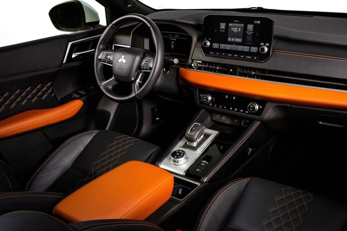 Mitsubishi Outlander 2021 салон