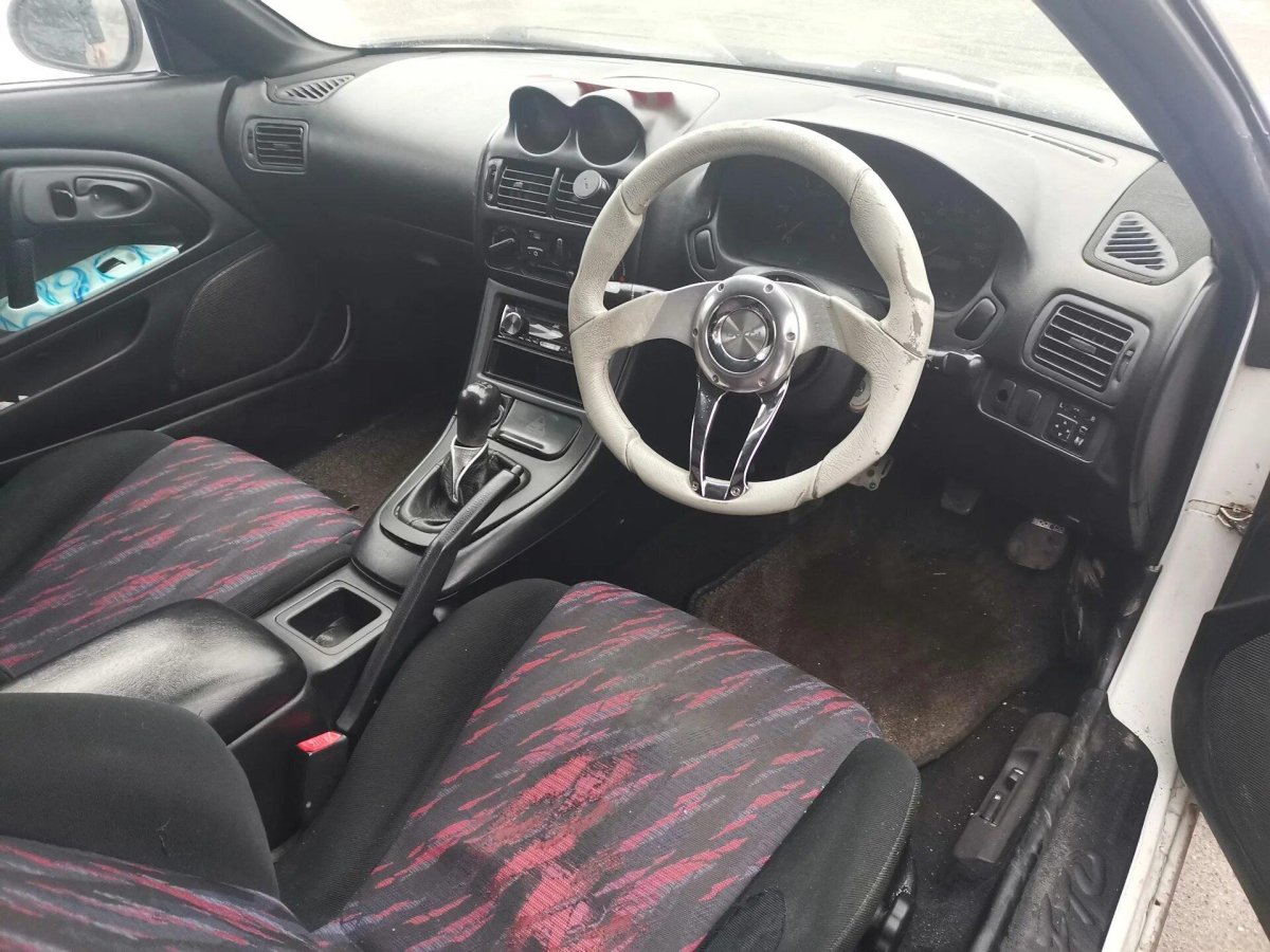 Mitsubishi FTO салон