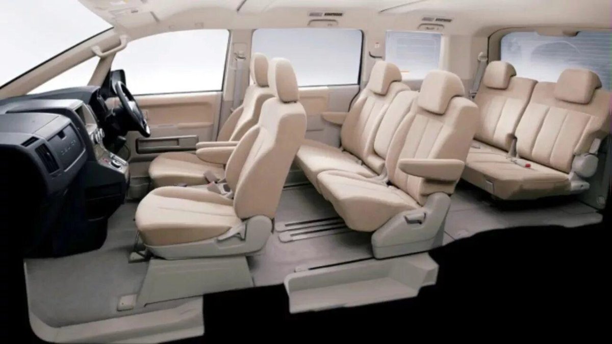 Mitsubishi Delica d5 салон
