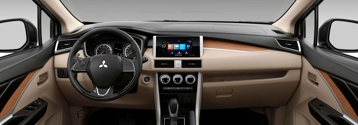 Mitsubishi Xpander 2022 салон