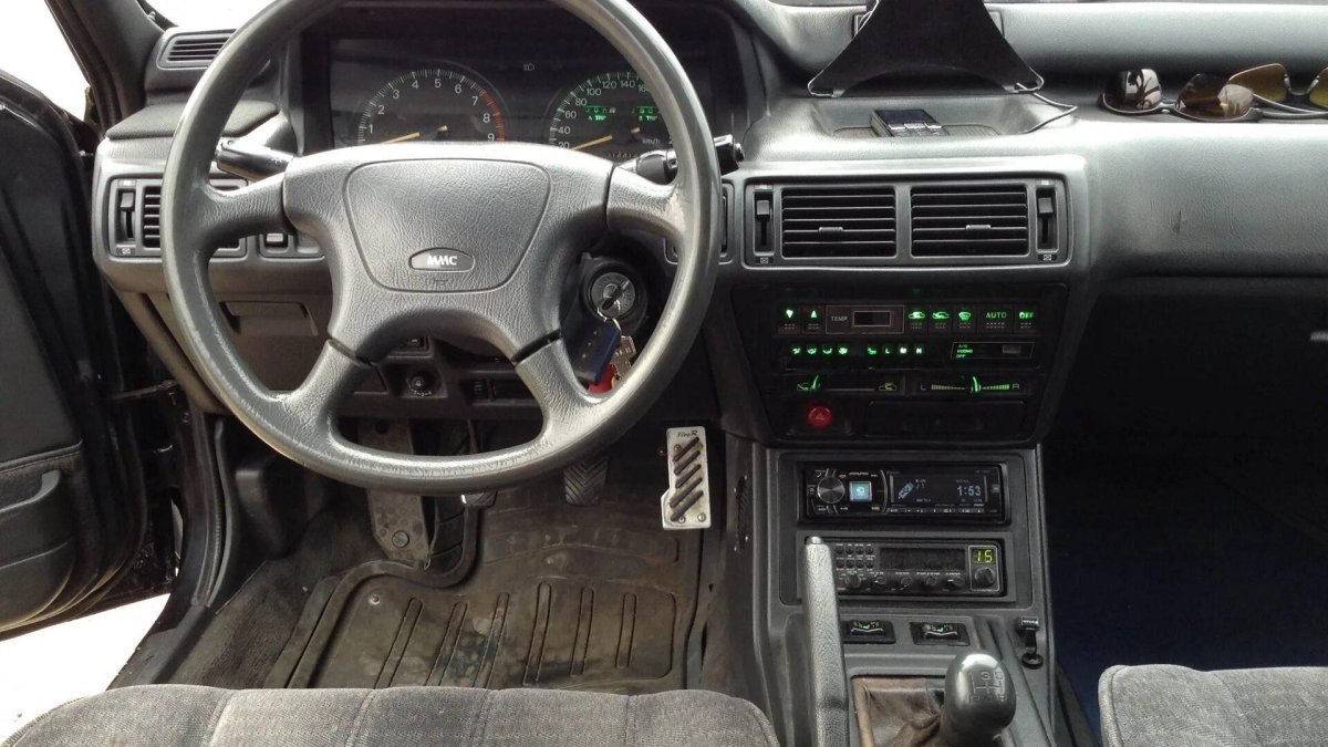 Митсубиси Галант 6 салон