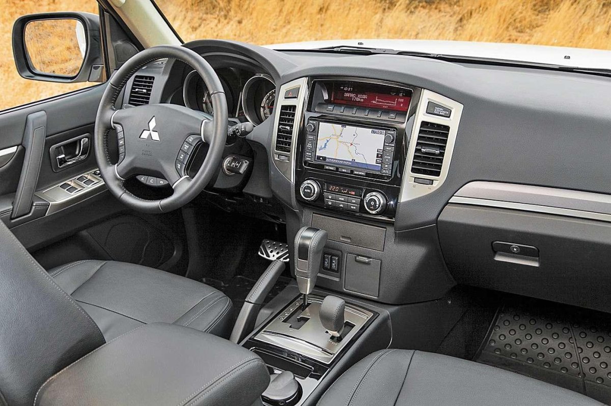 Митсубиси Паджеро 4