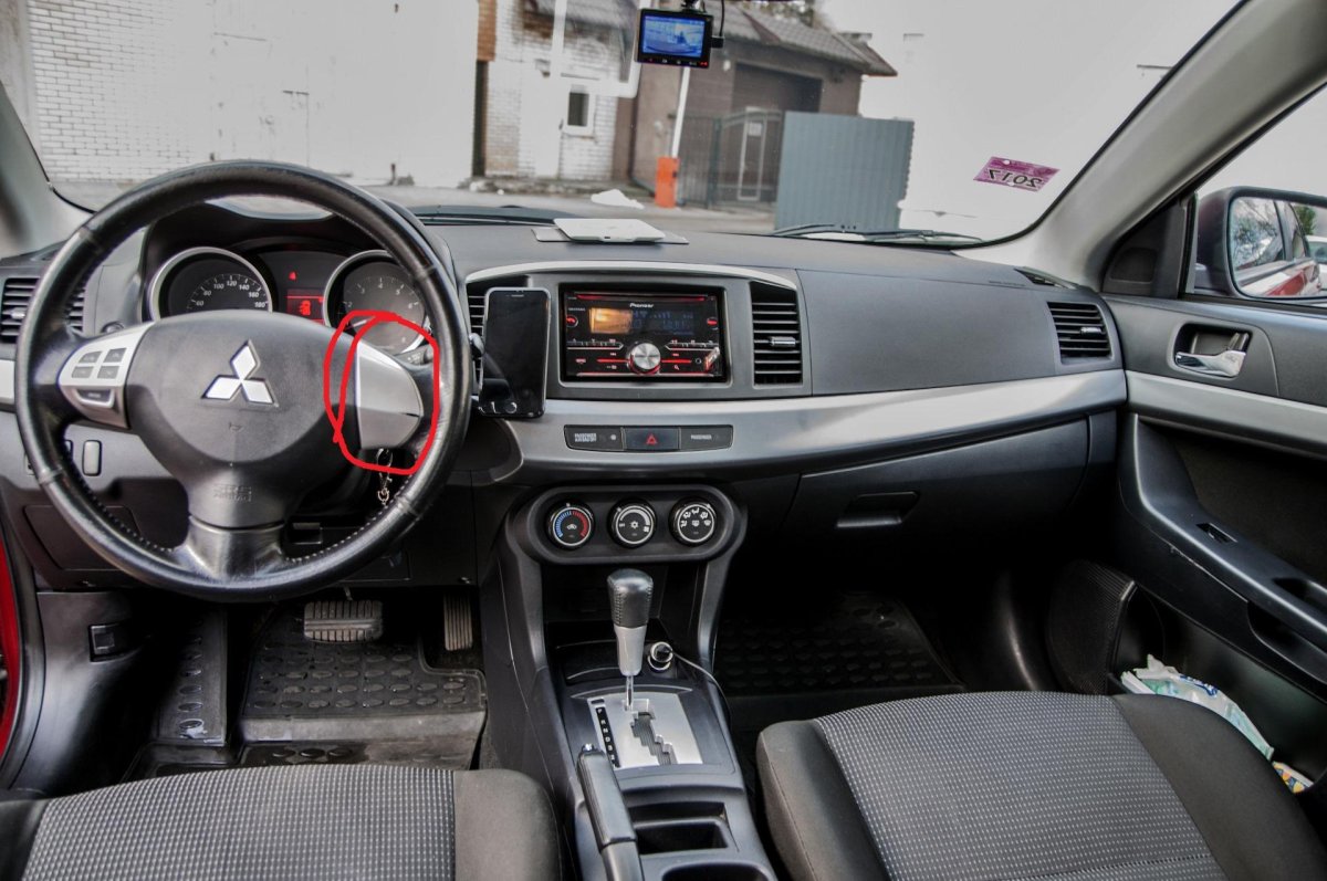 Мттсубисилансер 10 салон