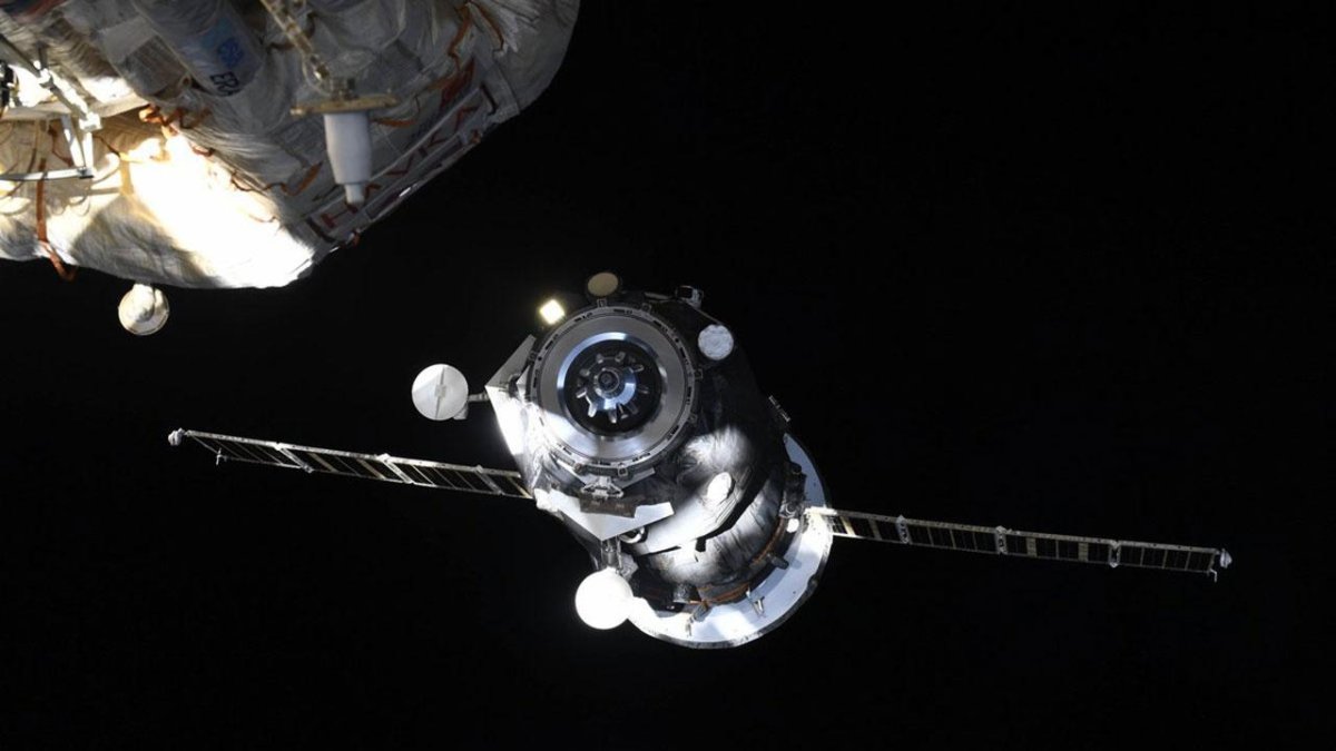 Корабль Прогресс МС-21