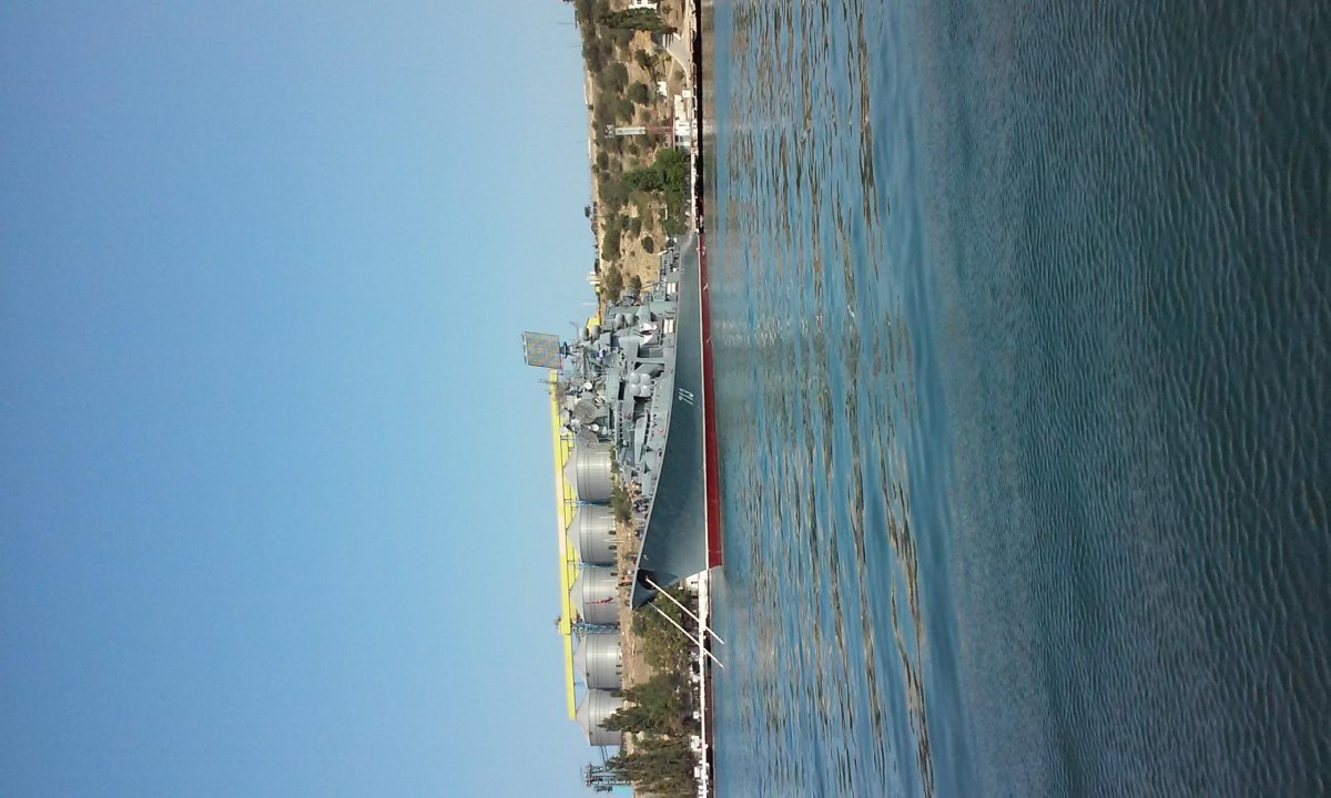 Корабль Керчь в Витязево