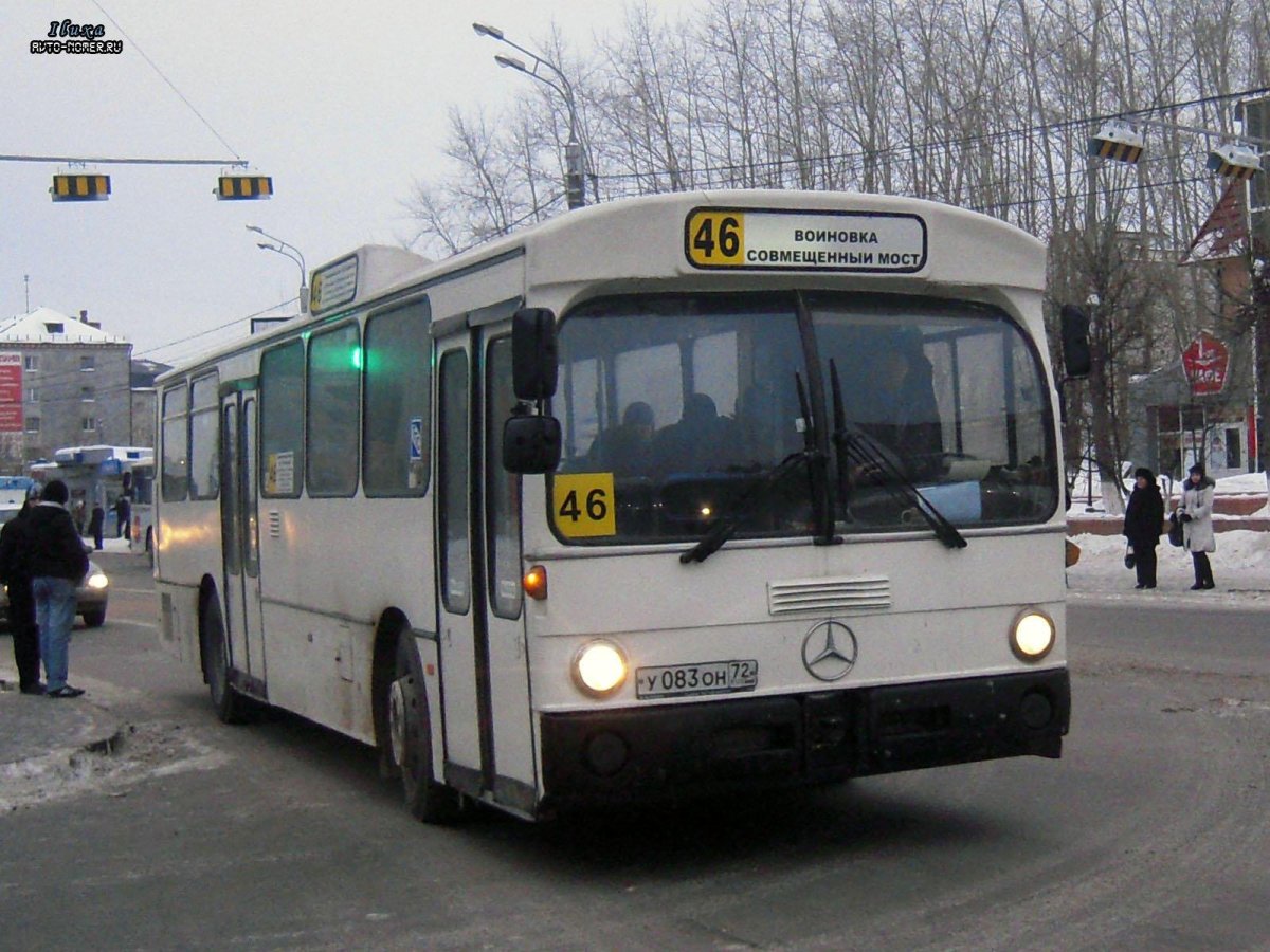 Мерседес о305