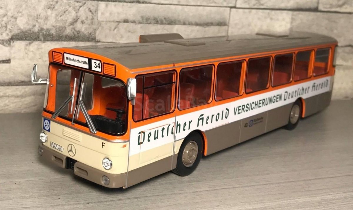 Модель автобуса Мерседес о305