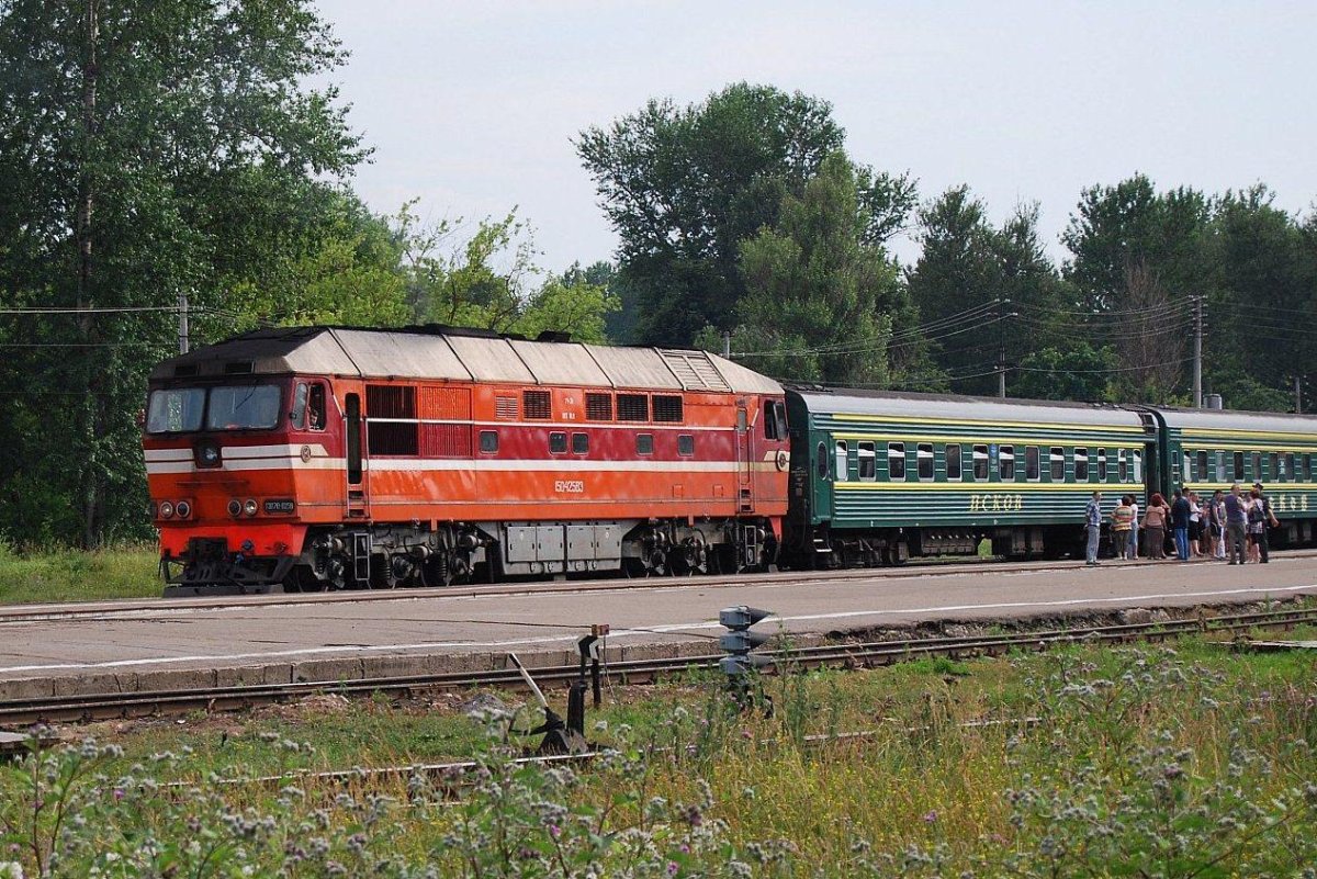010а Москва — Псков эрфирменный «Псков»