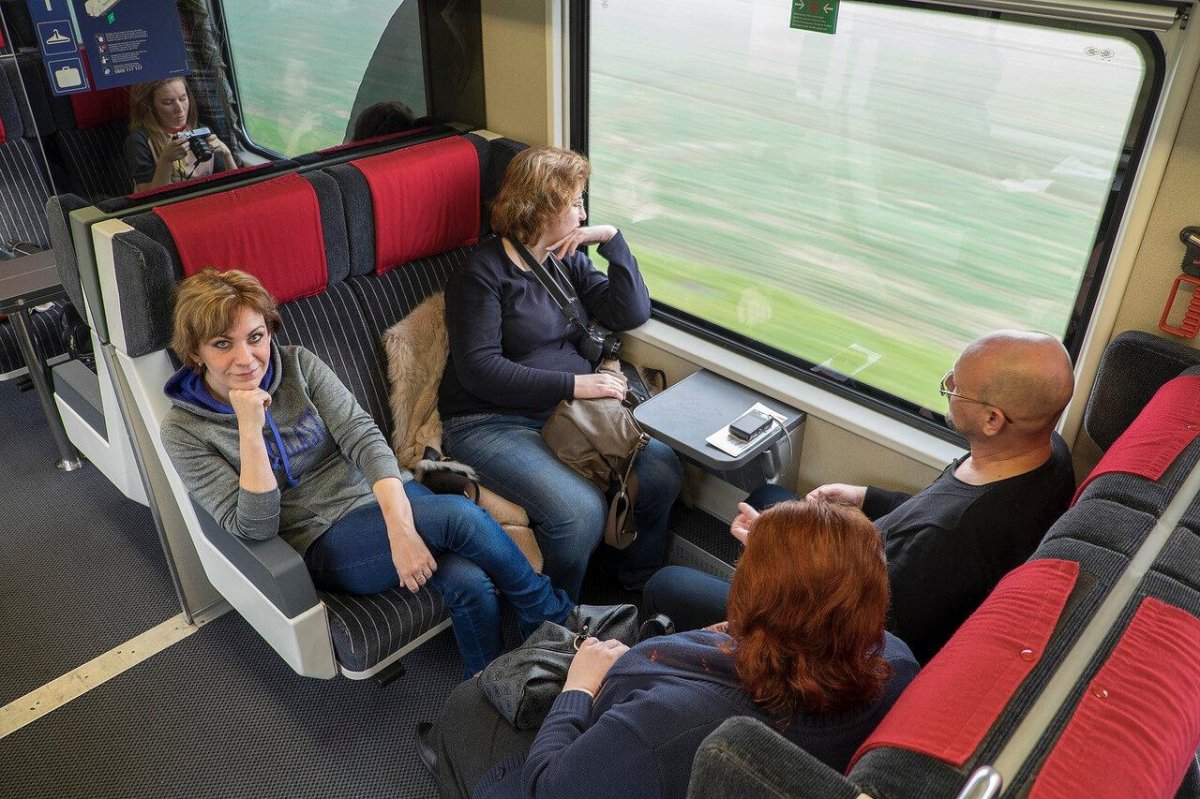 Поезд Псков Москва сидячий вагон