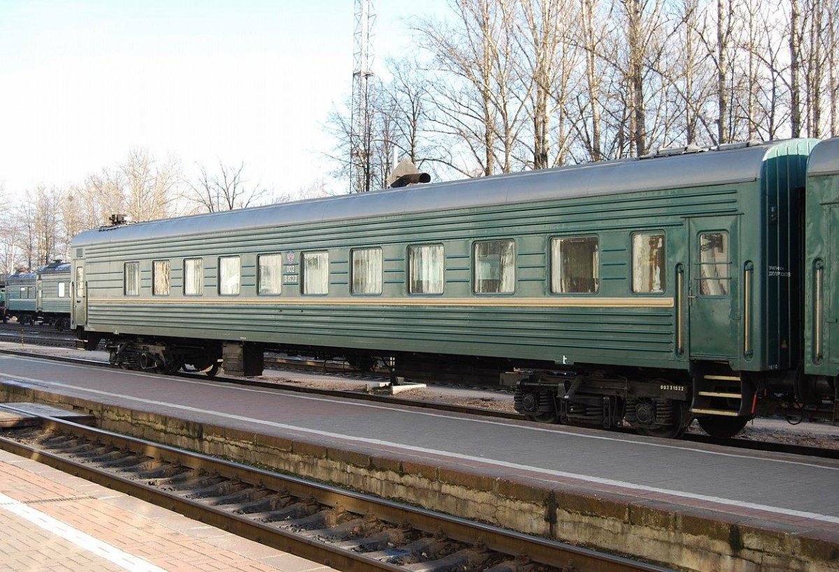 Поезд Псков