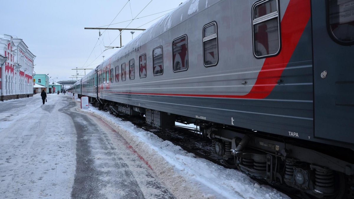 Поезд Вологда-Санкт-Петербург