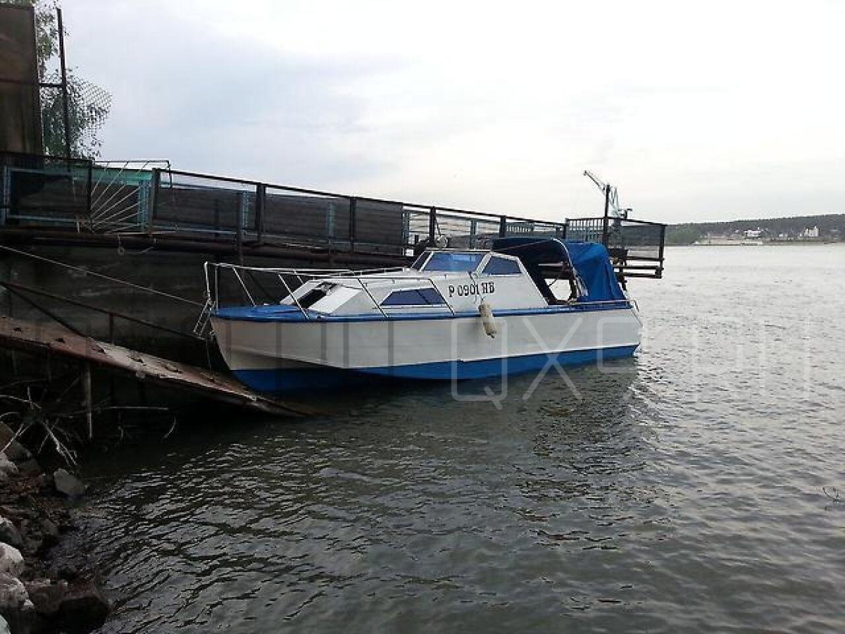 Катер Амур 4