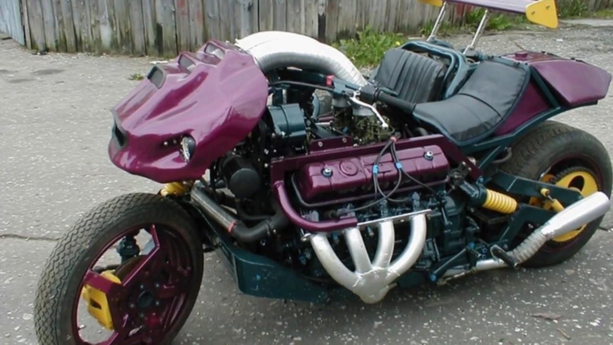 Мотоцикл Урал с двигателем ГАЗ 53